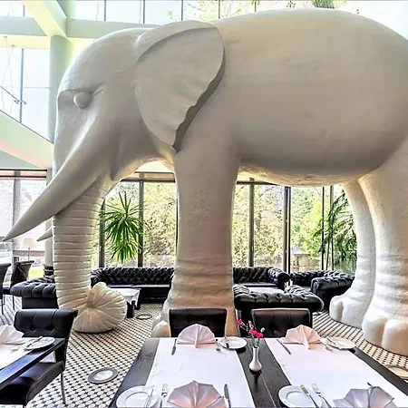 Rixwell Elefant Hotel 4*