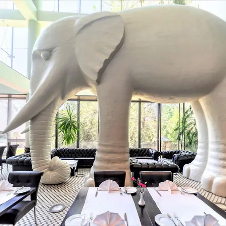 Rixwell Elefant 4*