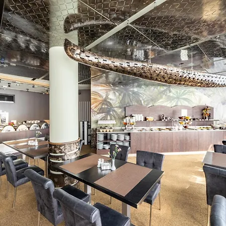 Готель Rixwell Elefant