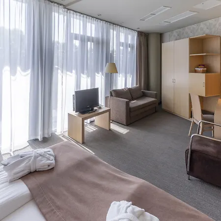 Rixwell Elefant Готель 4*