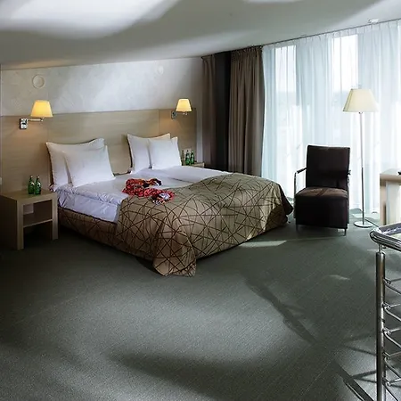 Rixwell Elefant Готель 4*